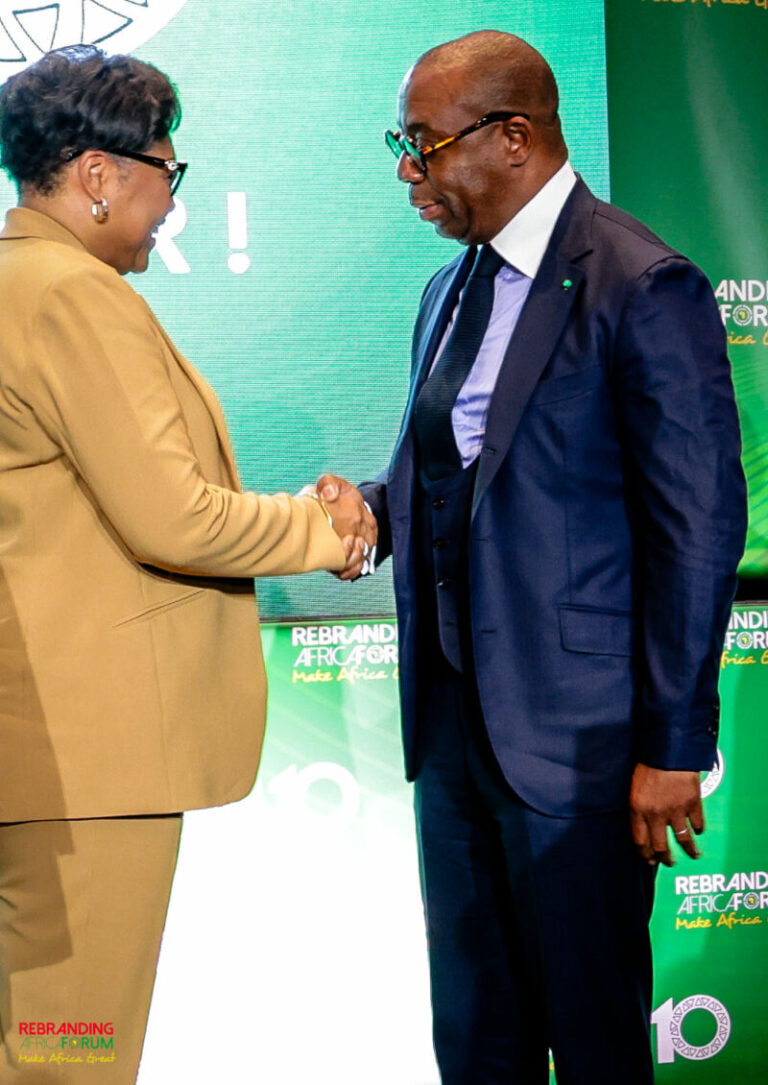 RAF-2024_0199-800x1130